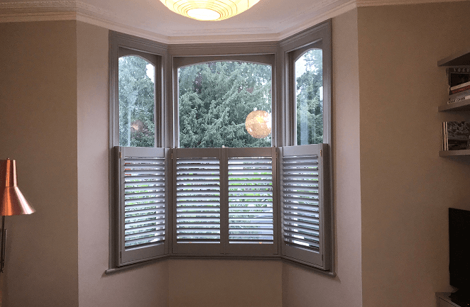 Café shutters for bay windows